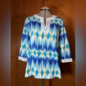 Alfred Dunner Teal and White Tunic with Lace Accents - size 8